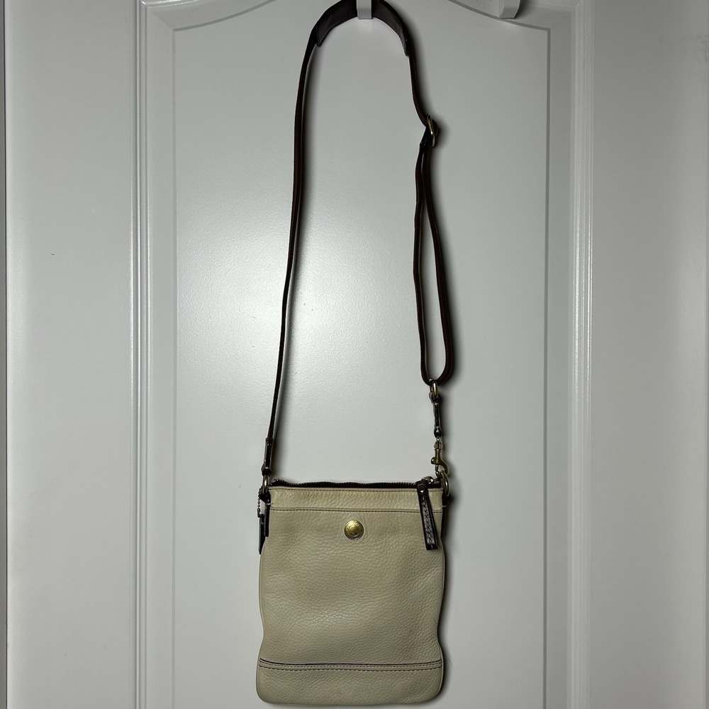 Coach Vintage Y2K 2000s Leather Cream Swing Pack Maroon Strap Crossbody Bag